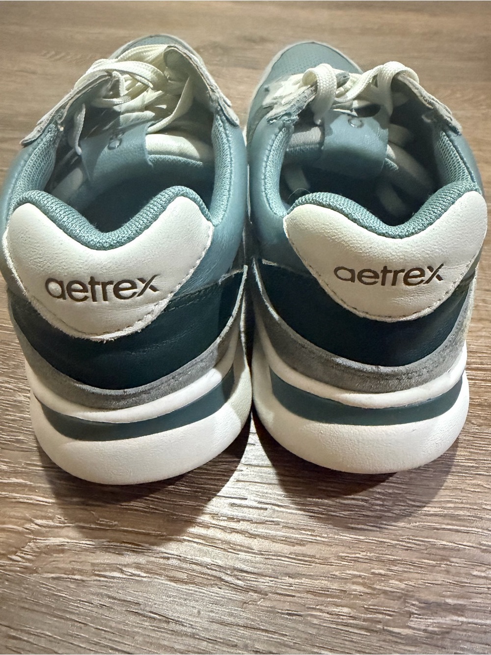 Aetrex Emily Lace-Up Sneakers - Mint Color - Size 7 - Picture 5 of 9